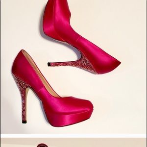 Steve Madden Hot pink rhinestone pumps